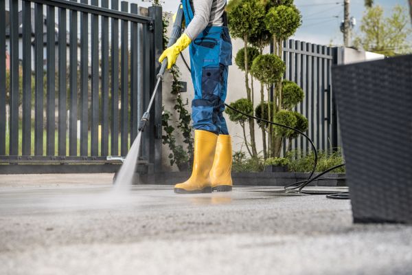 Cost of Driveway Power Washing in Gainesville