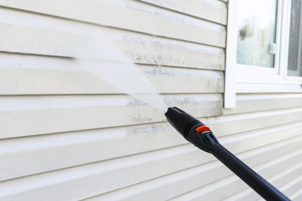 Siding Power Washing in Gainesville
