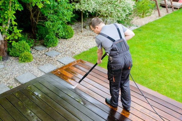 Cost of Deck And Patio Cleaning in Gainesville