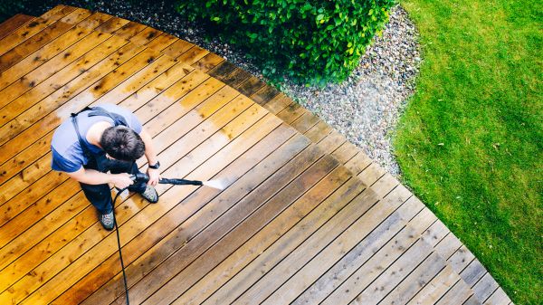 Deck Pressure Cleaning in Gainesville