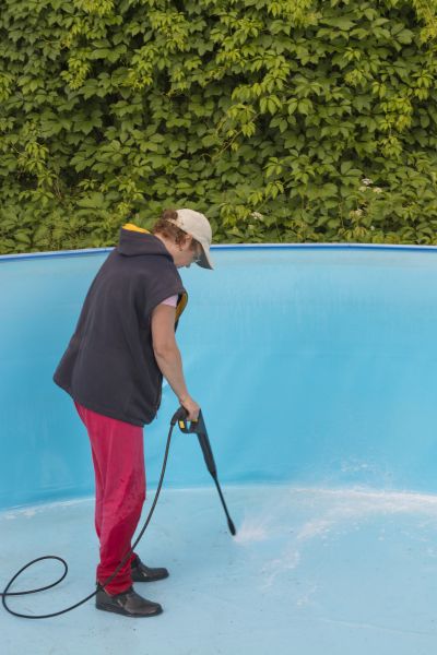 Cost of Pool Pressure Washing in Gainesville