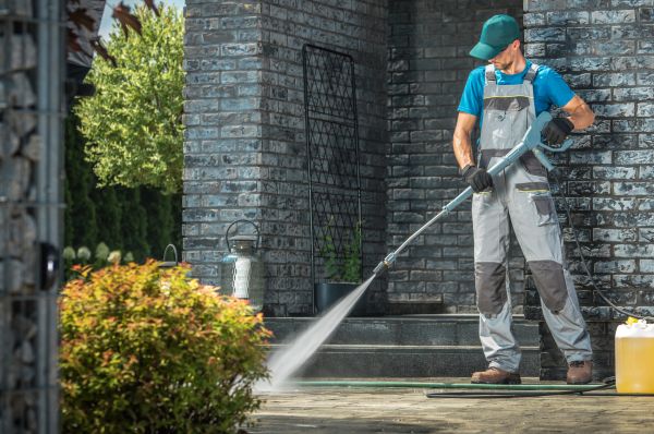 Outside House Cleaning in Gainesville