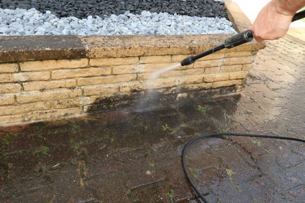 Retaining Wall Power Washing in Gainesville